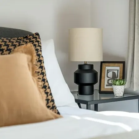 3 Bed New House ! Perfect Central Location- 5 Minutes From Tube Station London Exterior foto