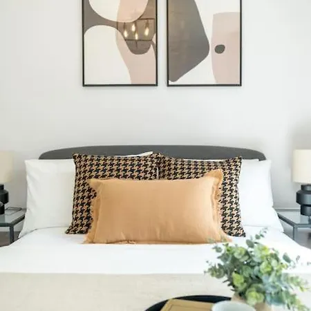 3 Bed New House ! Perfect Central Location- 5 Minutes From Tube Station London Exterior foto